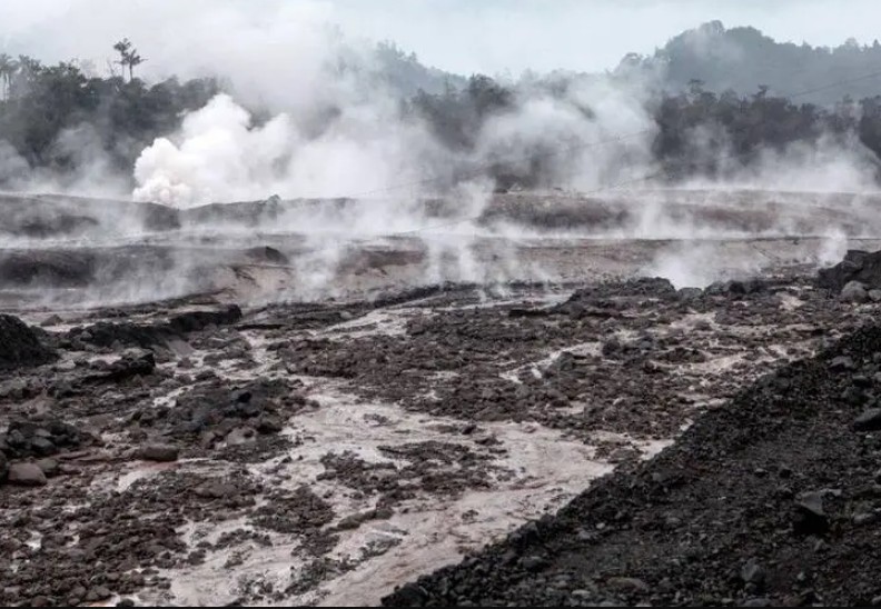 2号站印尼火山继续喷发 警惕泥石流威胁