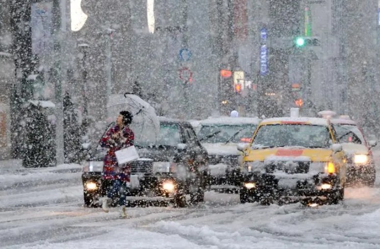 2号站日本多地降暴雪 交通通信受影响