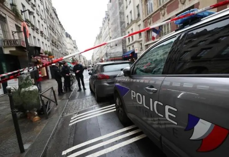 法国巴黎市区枪击事件已造成3人死亡二号站