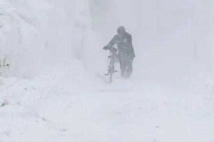 极端天气肆虐欧洲多国 降雪量很有可能创下有史以来最高纪录2号站